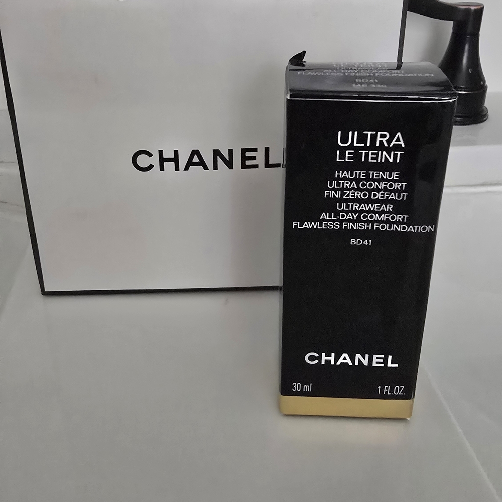 Chanel Ultra Le Teint Foundation